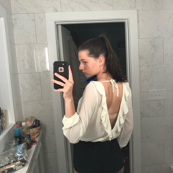 Long sleeve cream colored Tobi blouse - Picture 1 of 4